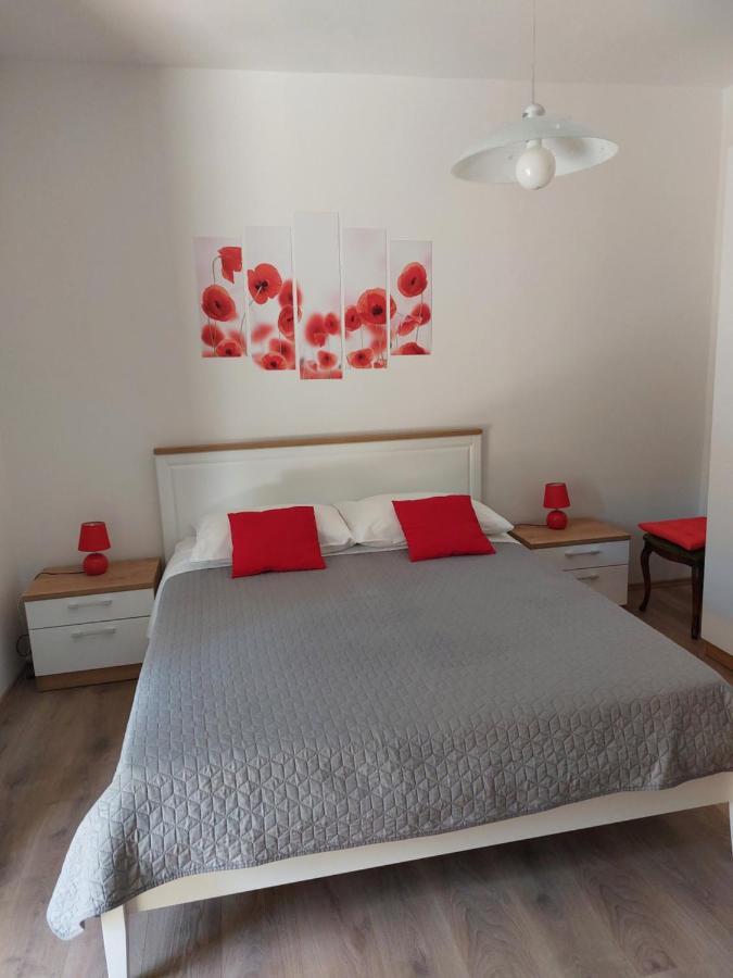 Soba Ana Hotel Крес Екстериор снимка